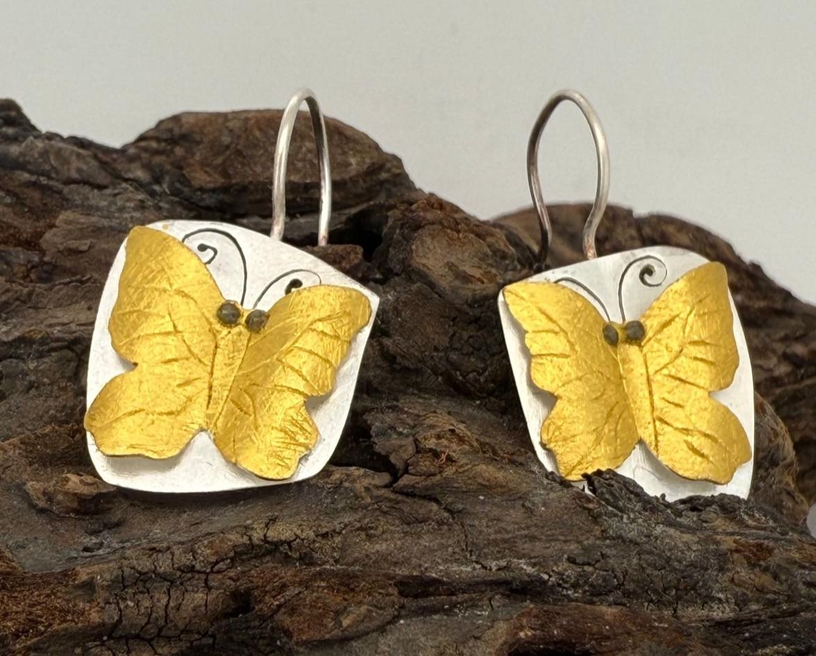 Golden Butterfly Elegance Earrings – Sterling Silver Discs with Gold-Plated Butterfly &amp; Marcasite Accents