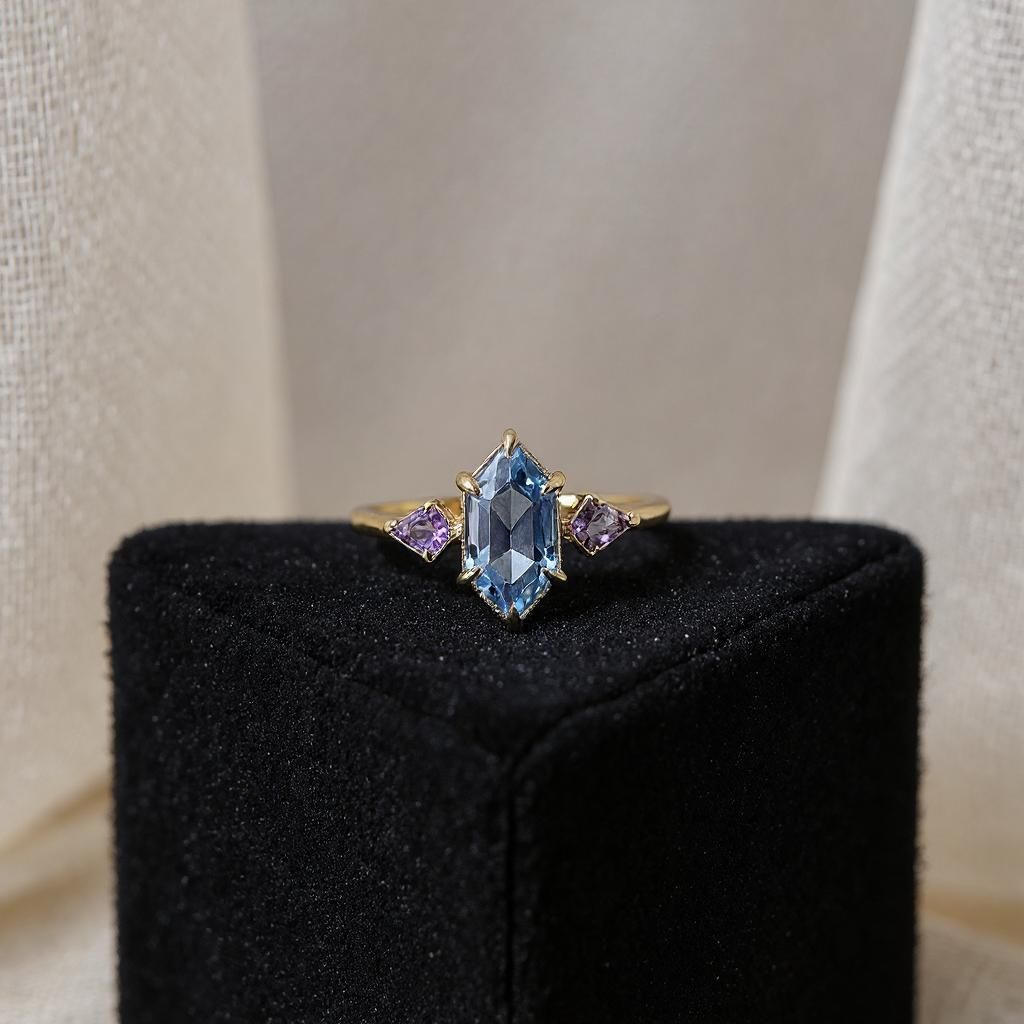 9ct Yellow Gold Swiss Topaz &amp; Kite Amethyst Ring – 1.22ct Blue Topaz with 0.2ct Purple Accents