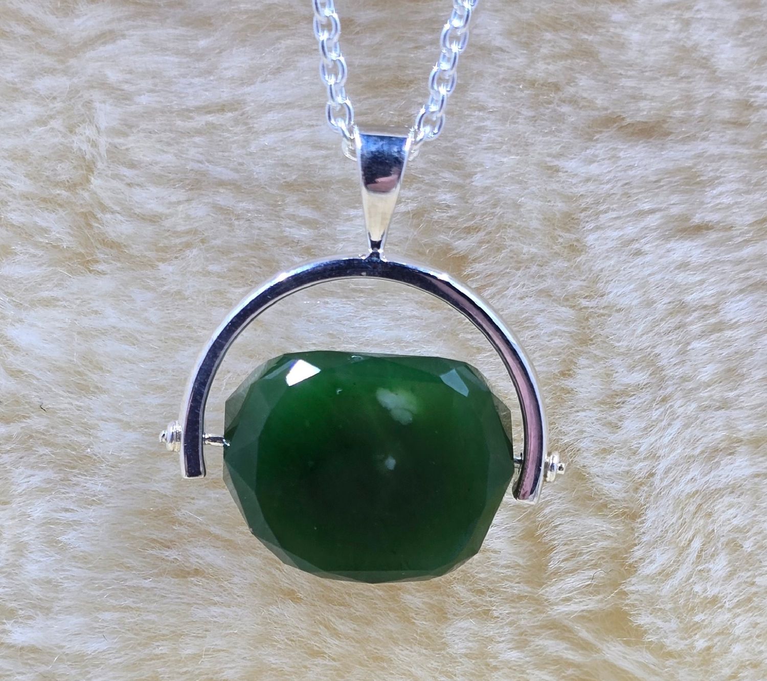 Sterling Silver Green Stone Spinner Pendant – 18x14mm 27.05ct Rotating Green Stone