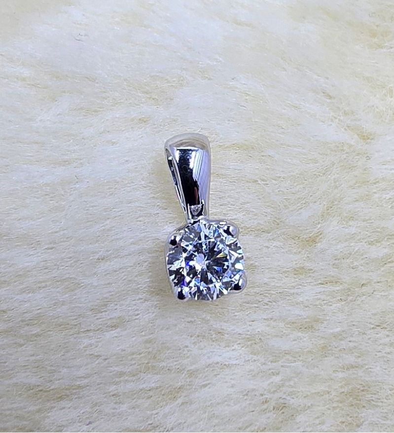 9ct White Gold Solitaire Pendant – 0.53ct Lab-Grown Diamond in Four-Claw Setting