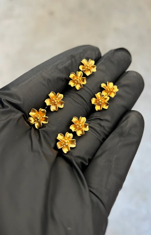 24K FLOWER EARRINGS