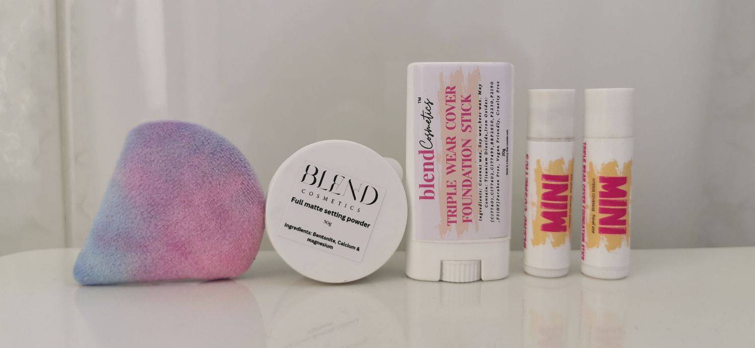 Triple Wear Cover Foundation Stick 20g plus FREE Contour, Concealer, 25g Matte Blur Setting Power and a Beauty Sponge