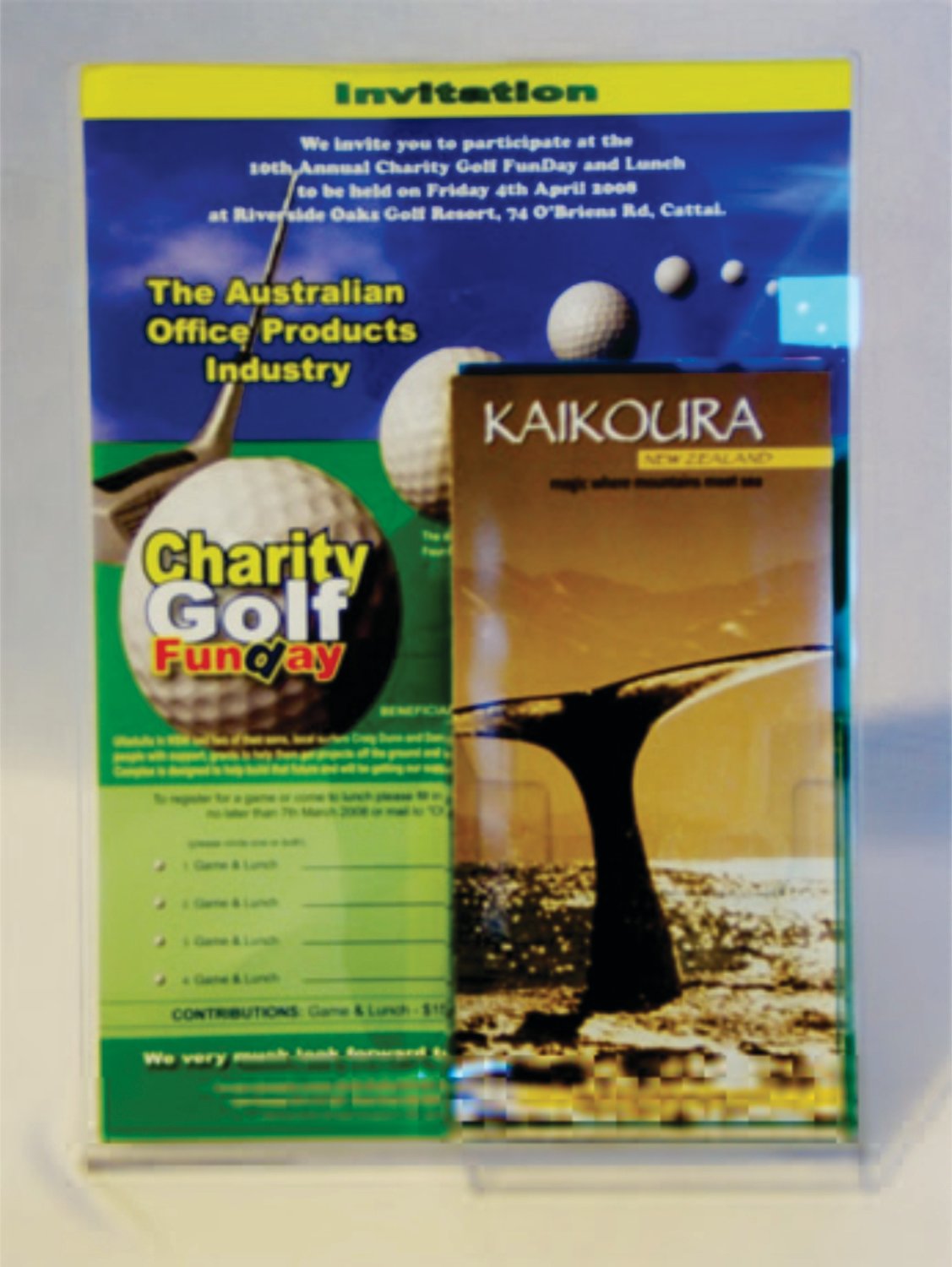 A4 SLANTED SIGN HOLDER WITH DLE BROCHURE HOLDER IN FRONT  590501