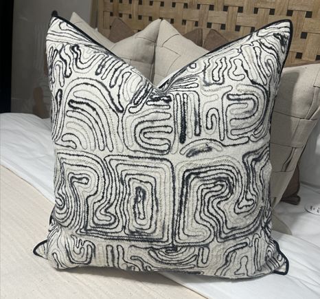 Dip Cushion - Black &amp; Beige