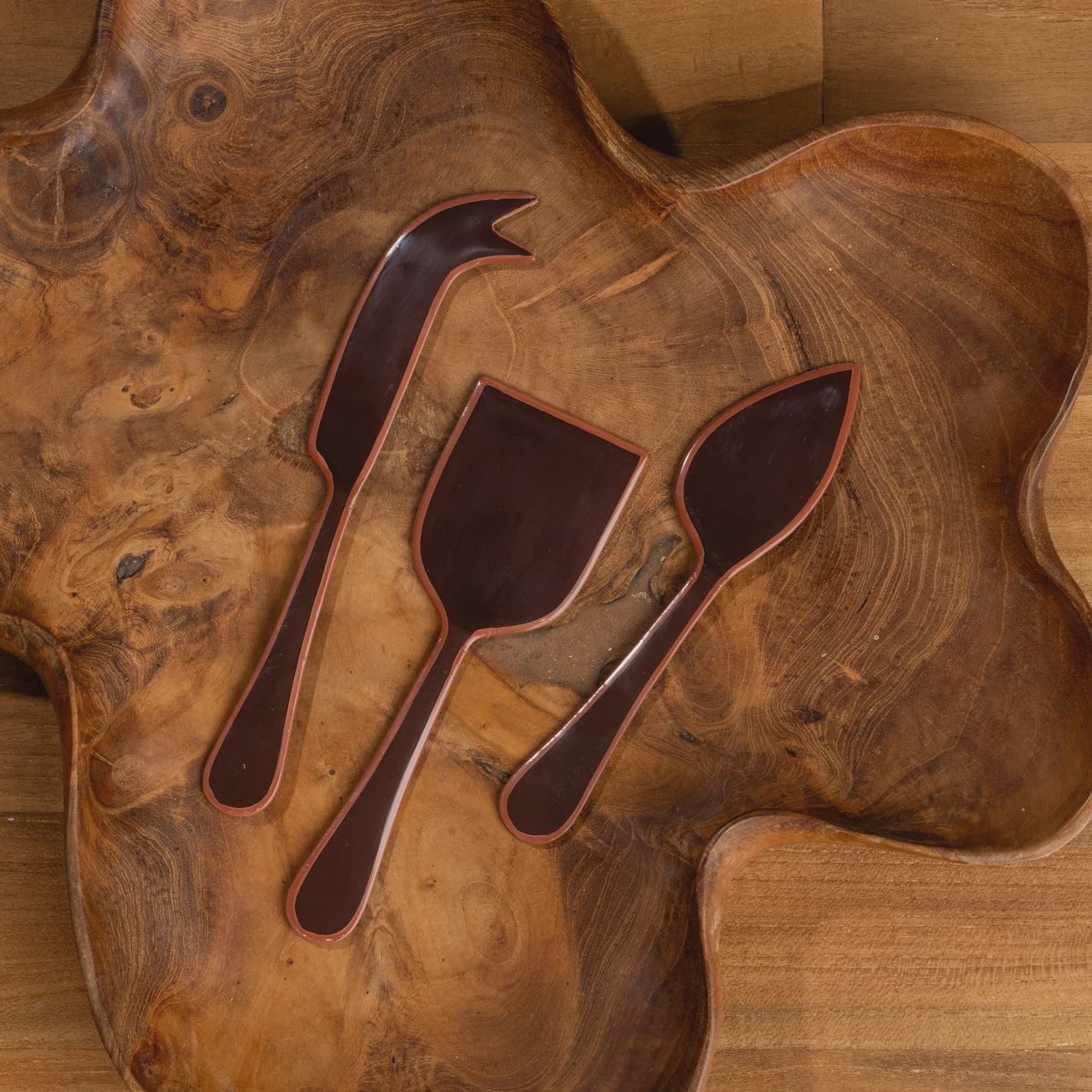 Alder Enamel Cheese Set- Hazlenut