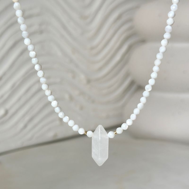 Naszyjnik z grotem white