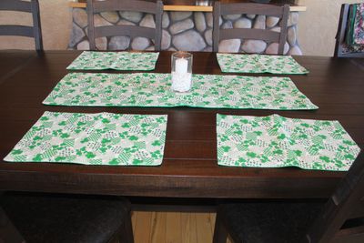 Shamrock Clover Patchwork Set with Placemats (Set of 4) with Matching Shamrock Table Runner – Handmade St. Patrick’s Day Table Decor