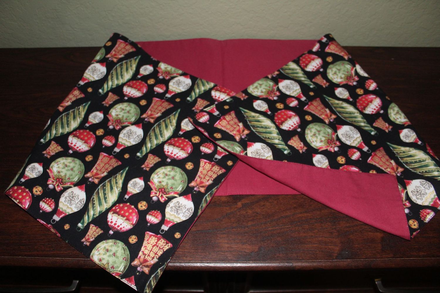 Holiday Ornament Print with Red Backing | Festive Dining & Home Decor– Handmade Reversible Christmas Table Runner