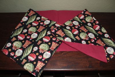 Holiday Ornament Print with Red Backing | Festive Dining & Home Decor– Handmade Reversible Christmas Table Runner Holiday Ornament Print with Red Backing | Festive Dining & Home Decor– Handmade Reversible Christmas Table Runner