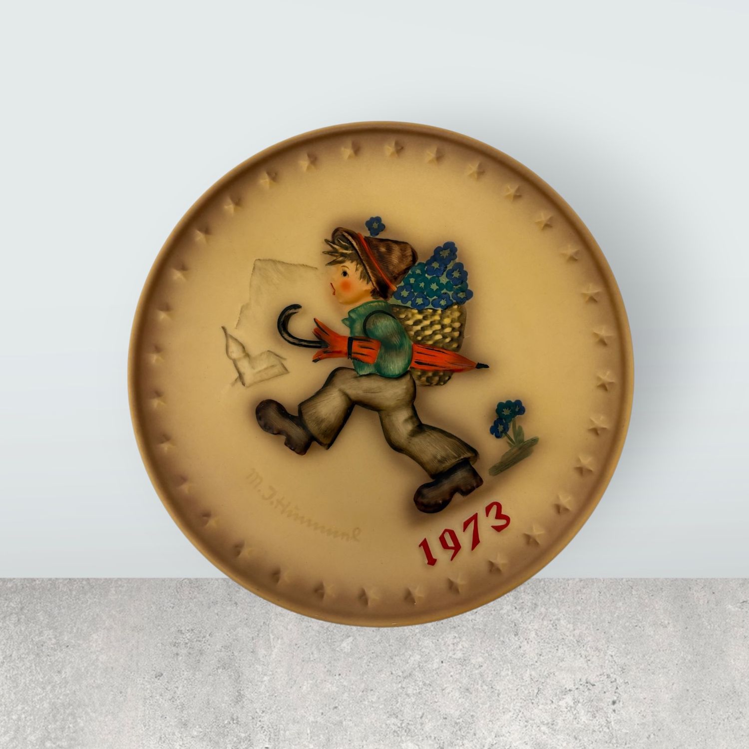 1973 Goebel M.J. Hummel annual collector plate