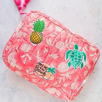 Wanderlust Washbag Pink