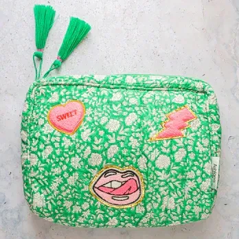 Wanderlust Washbag Green