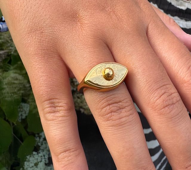 Eye Ring