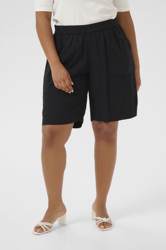 KCmille Shorts