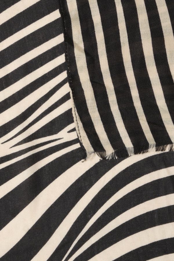 BYWIMONA WAVY LINE SCARF