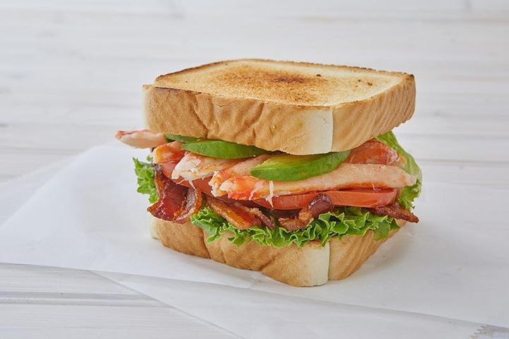 Crab BLT w Avocado