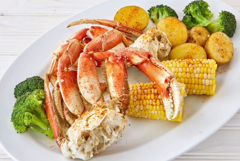 1 lb Dungeness Platter 1 lb Dungeness Platter