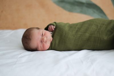Burrow &amp; Be - Essentials Muslin wrap [colour: Pine]