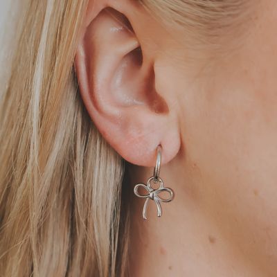 Bow Hoops - Silver