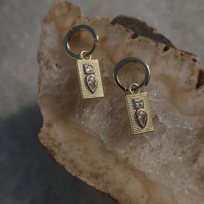 Queen of the Foxes Earrings - Dewdrop Sleeper