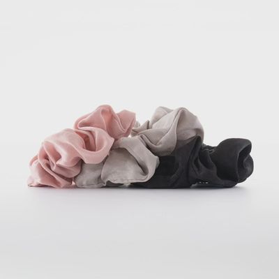 QOF - Small Scrunchie - Blush
