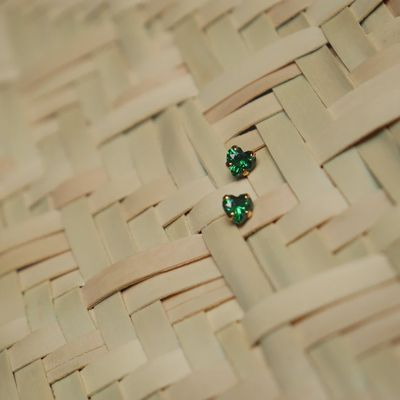 Kawakawa Gem Studs - Gold