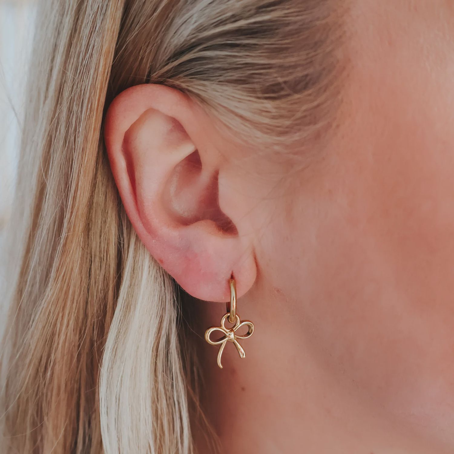 Bow Hoops - Gold