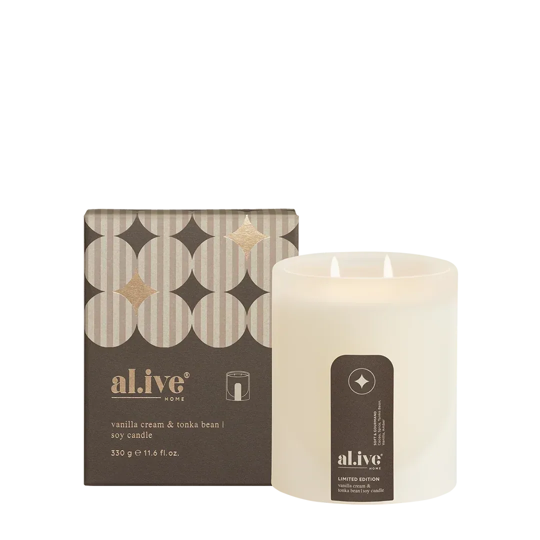 SOY CANDLE - VANILLA CREAM AND TONKA BEAN