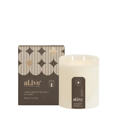 SOY CANDLE - VANILLA CREAM AND TONKA BEAN