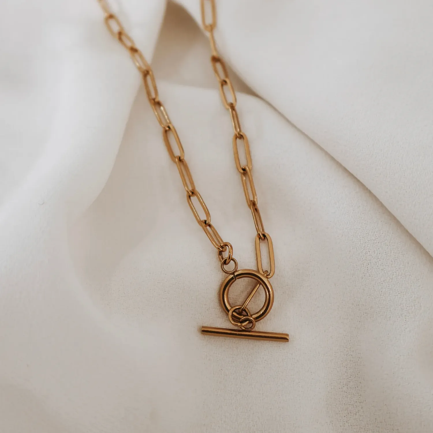 Paperclip T Bar Necklace - Gold