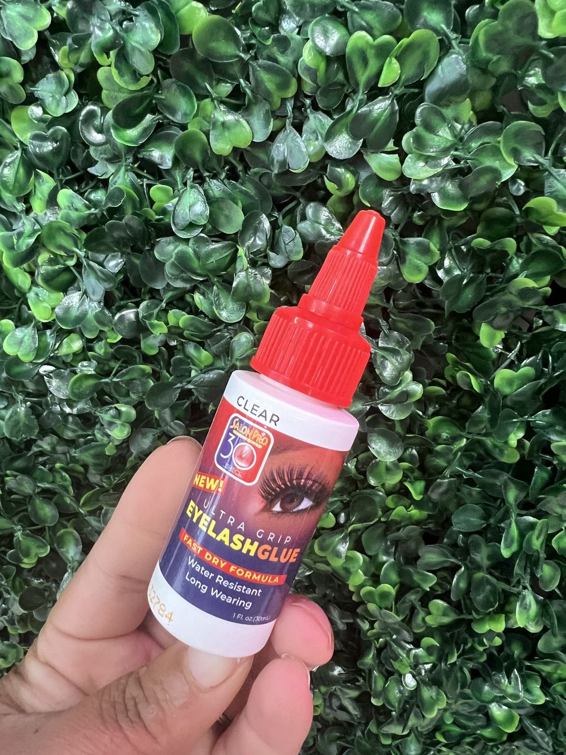 ULTRA GRIP EYELASH GLUE
