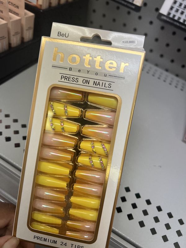 HOTTER PRESS ON NAILS