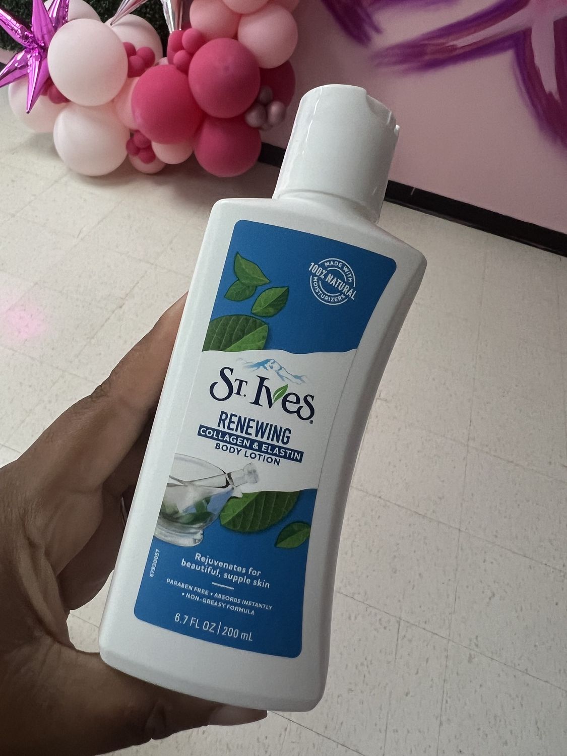 ST IVES RENEWING LOTION