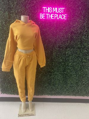 2PC CROP TOP SWEAT SUIT [YELLOW]