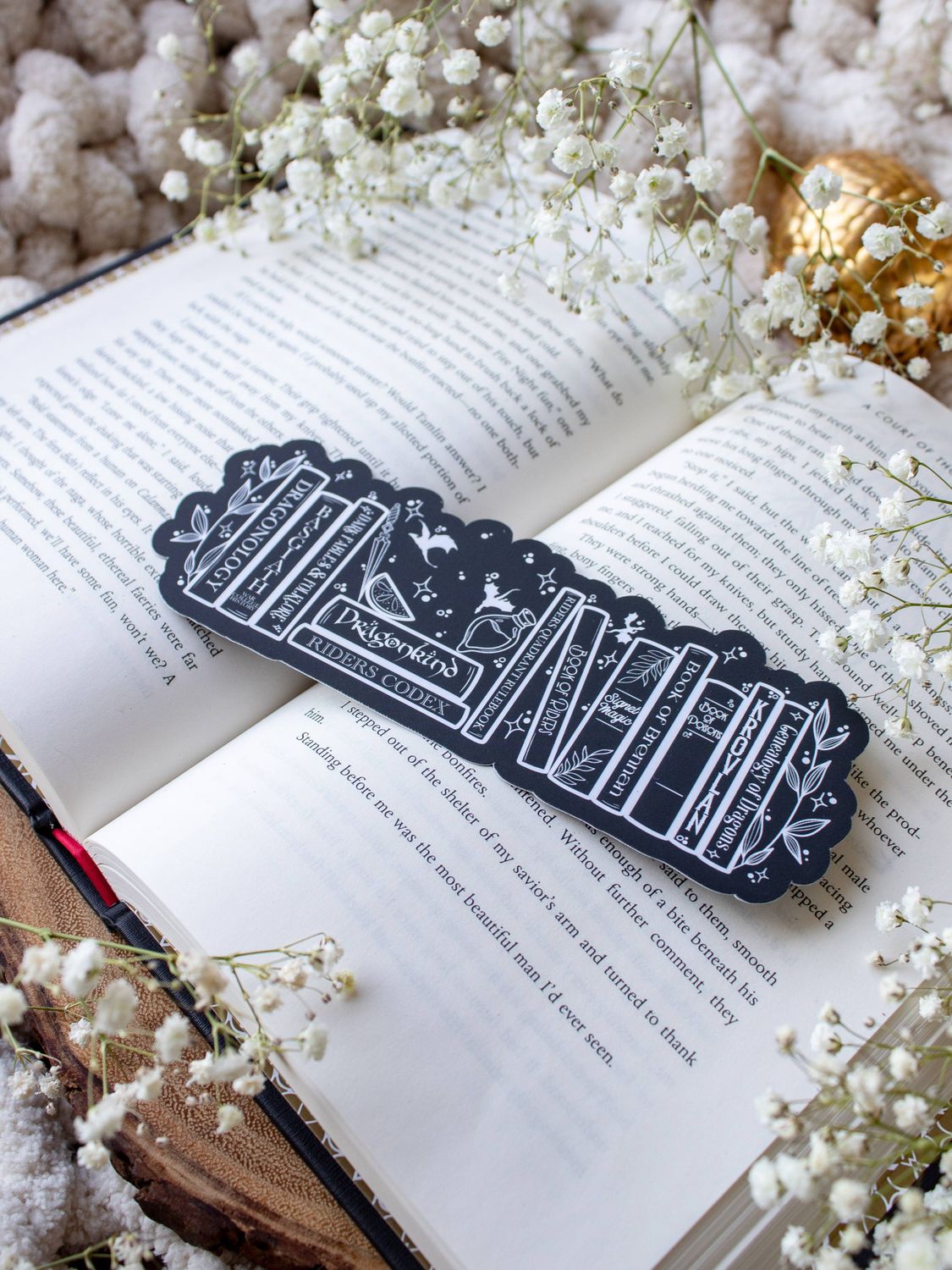 Fourth Wing Violet&#39;s Bookshelf Bookmark