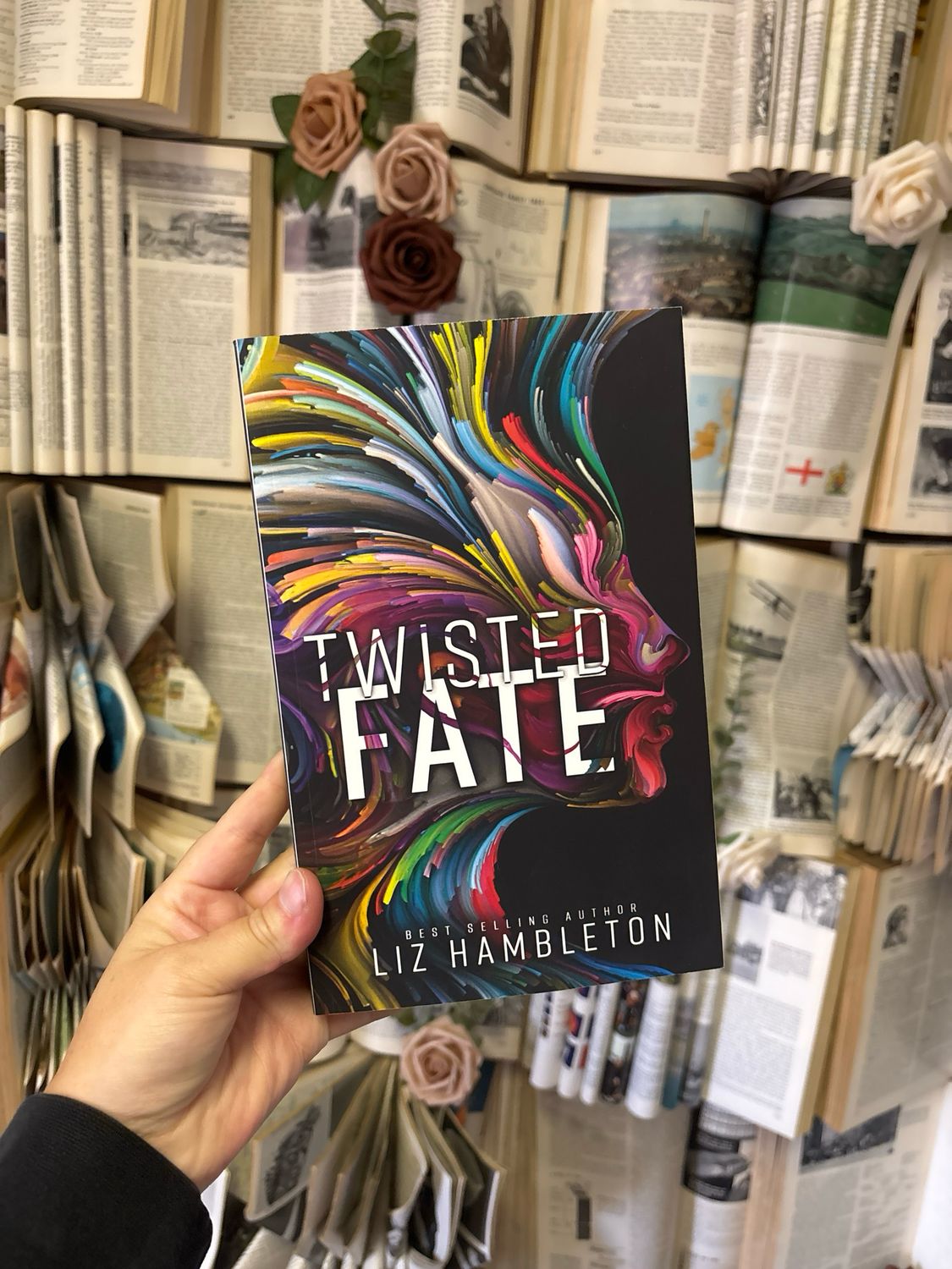 Twisted Fate: An Urban Fantasy Romance (Fate &amp; Flame)