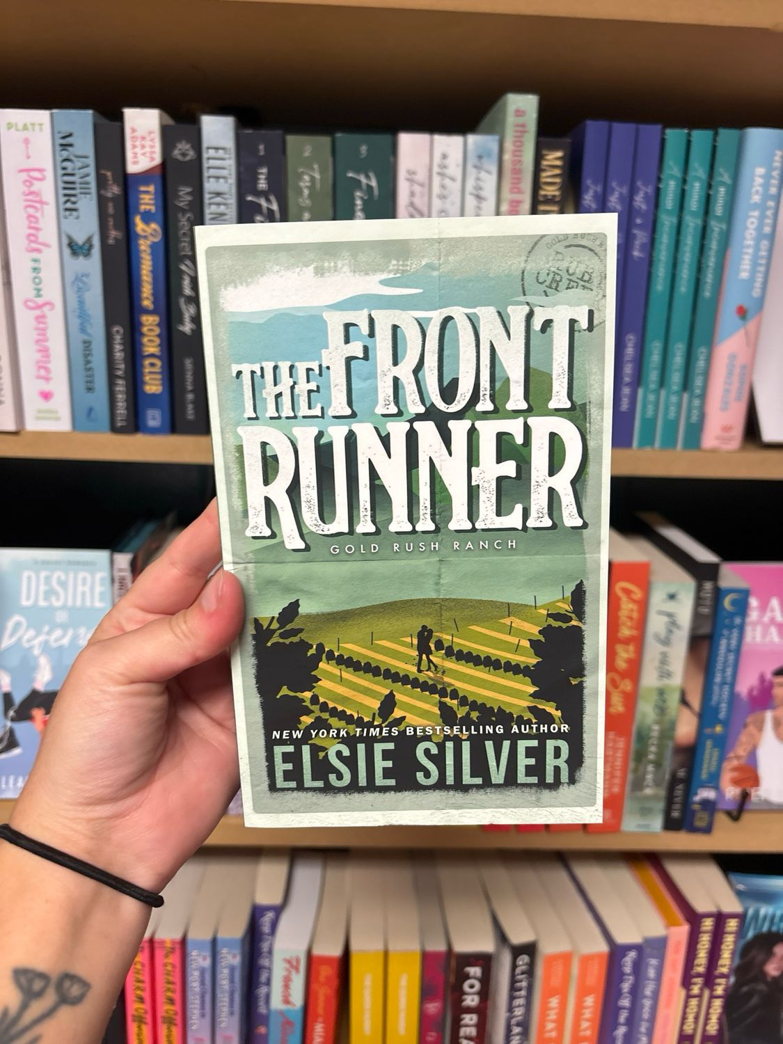 The Front Runner - (Gold Rush Ranch) by Elsie Silver (Paperback)