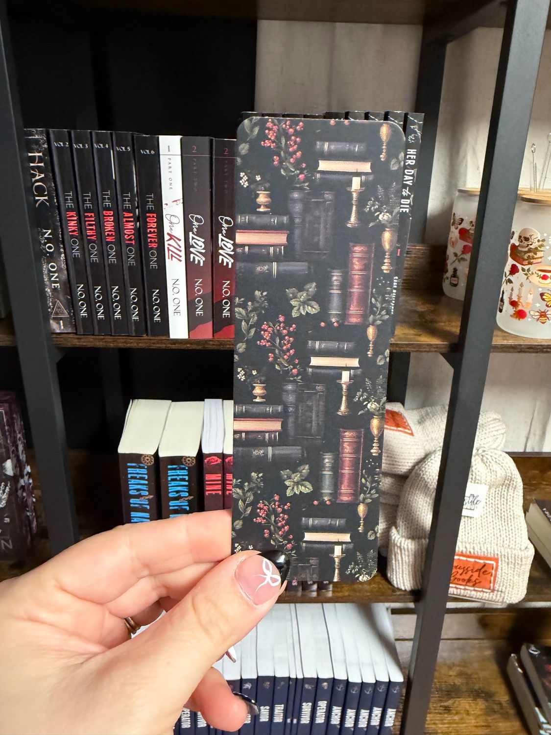 Dark Academia Bookmark (Black)