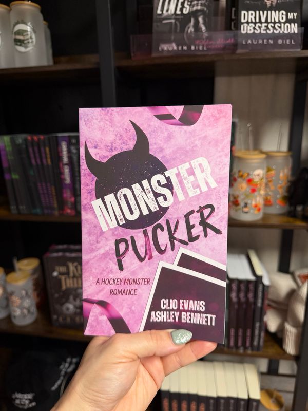Monster Pucker - (Pucking Monsters) by Ashley Bennett &amp; Clio Evans (Paperback)