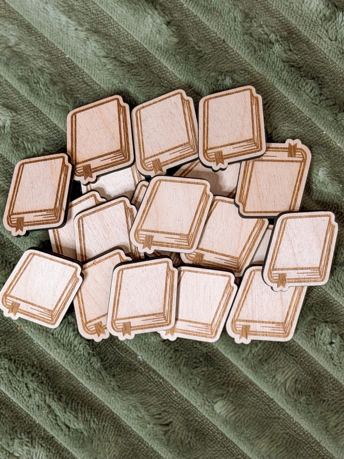 100 Mini Wooden Books