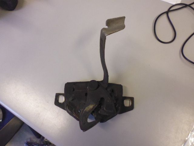 Pulsante alzavetro alzacristallo elettrico posteriore destro lato passeggero Fiat Multipla seconda serie.