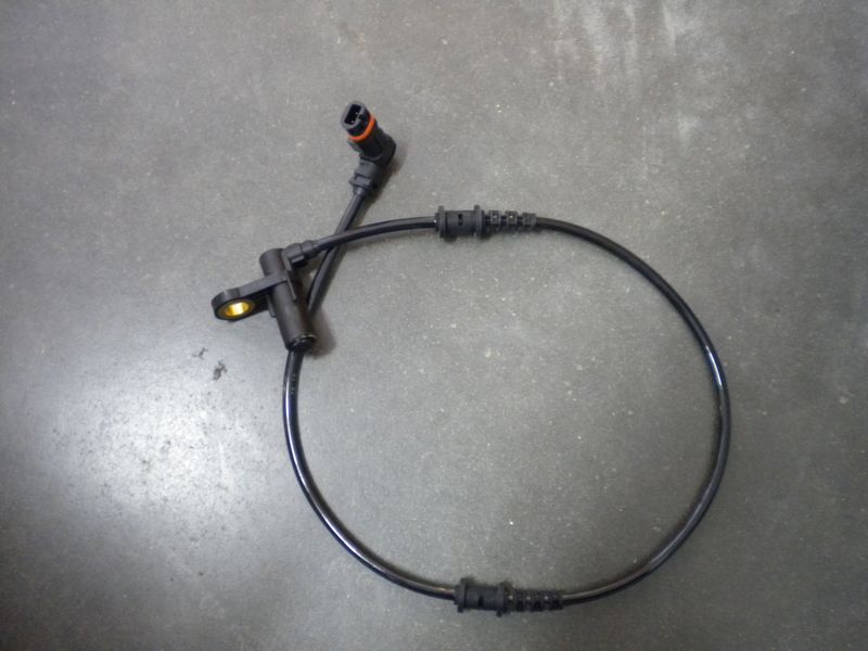 Sensore ABS anteriore Mercede classe S, codice A2205400117, nuovo.