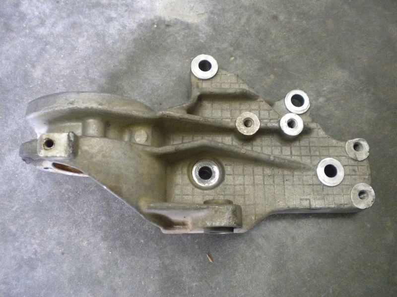 Supporto semiasse destro Fiat Punto (188) 1900 JTD, usato.
