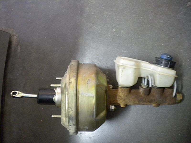 Servofreno completo di pompa e serbatoio per Fiat UNO fire 1000, usata.