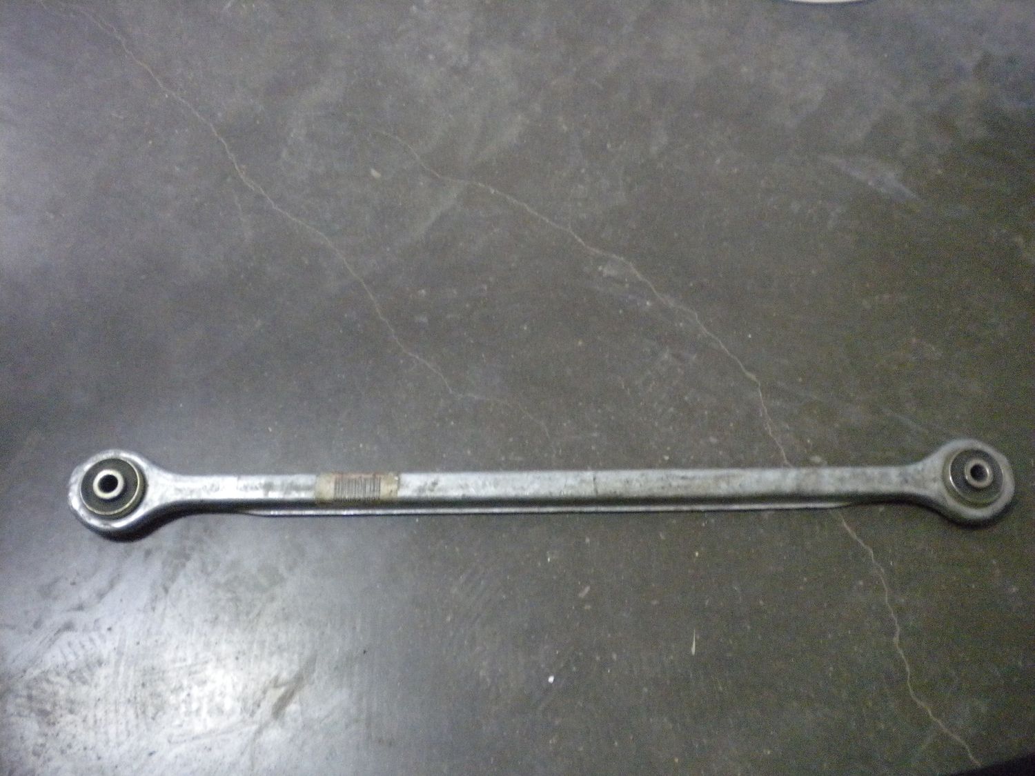 Braccio sospensione posteriore Alfa Romeo 147, 156 e GT codice 006069903, nuovo. Braccio sospensione posteriore Alfa Romeo 147, 156 e GT codice 006069903, nuovo.