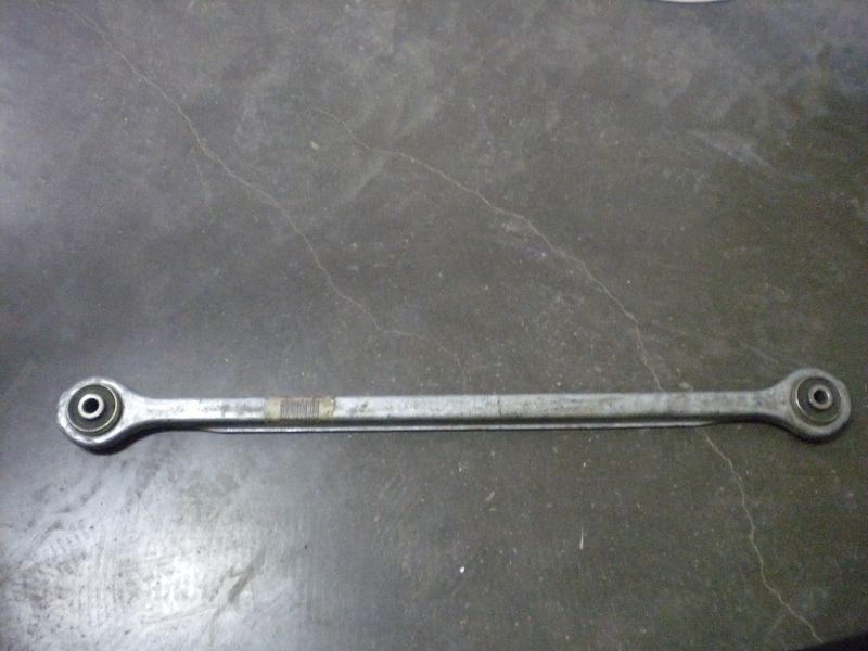 Braccio sospensione posteriore Alfa Romeo 147, 156 e GT codice 006069903, nuovo.