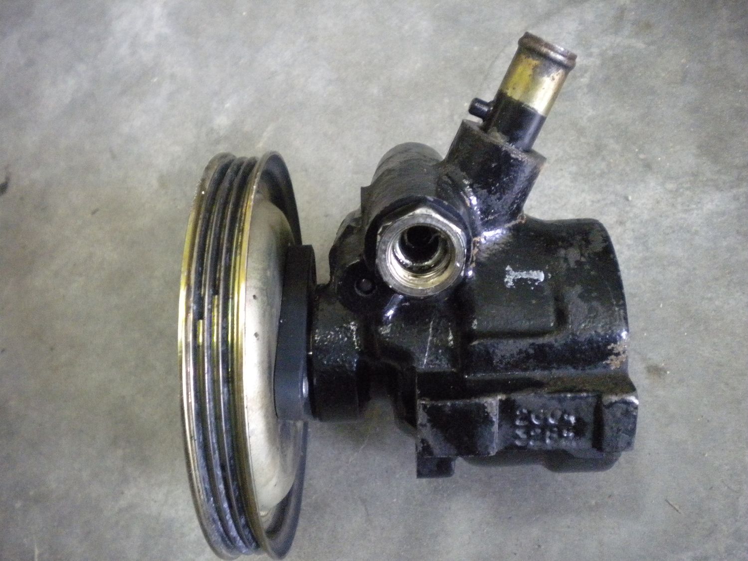 Pompa idroguida servosterzo per Fiat Punto (176) 1.200 codice 26043285, usata.