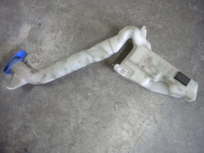 Vaschetta liquido tergicristallo per Volkswagen Polo codice 6Q0 955 453 N/P, usata.