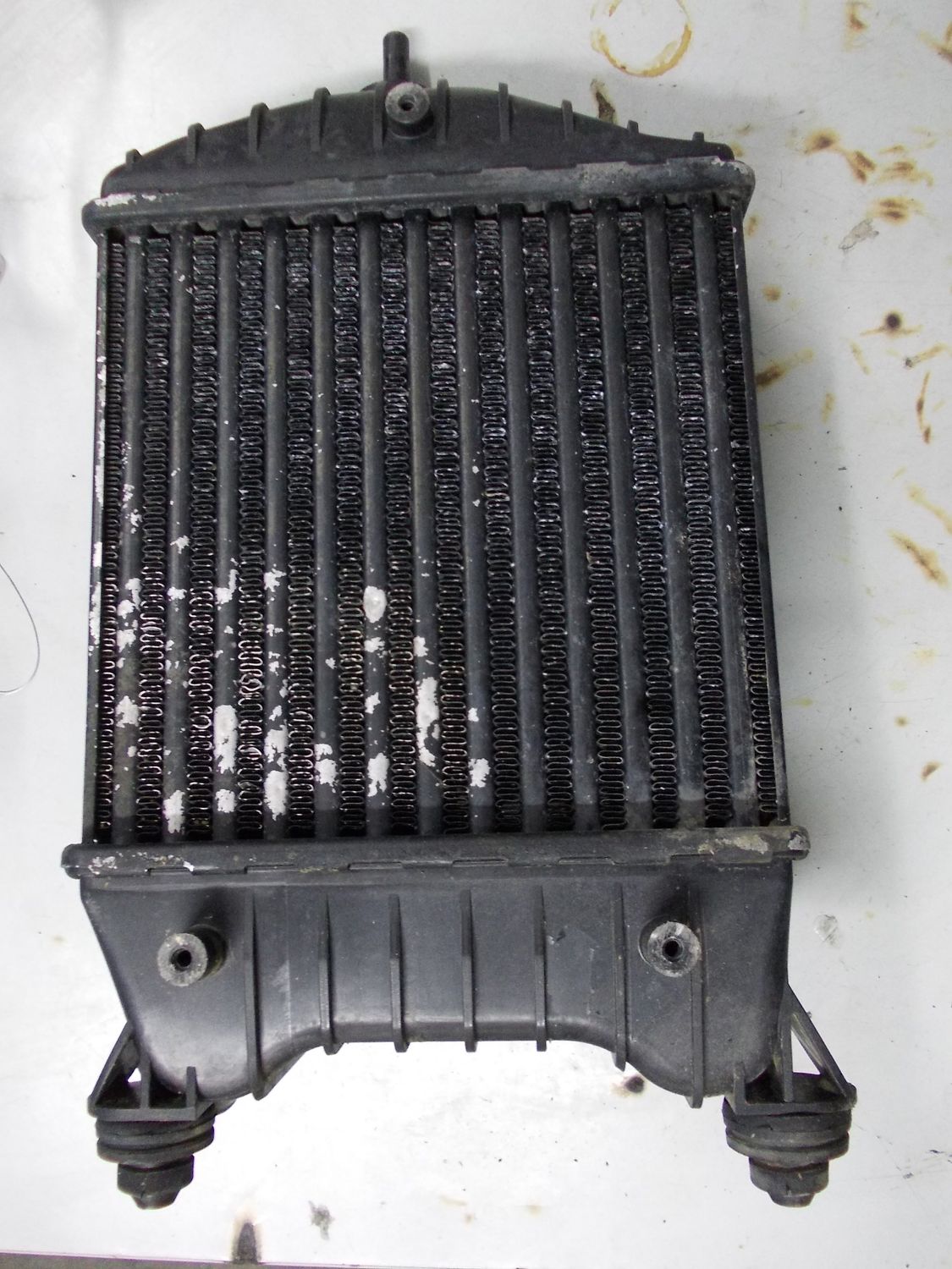 Intercooler per Fiat Punto 188 1.9 JTD codice 46764253 usato.