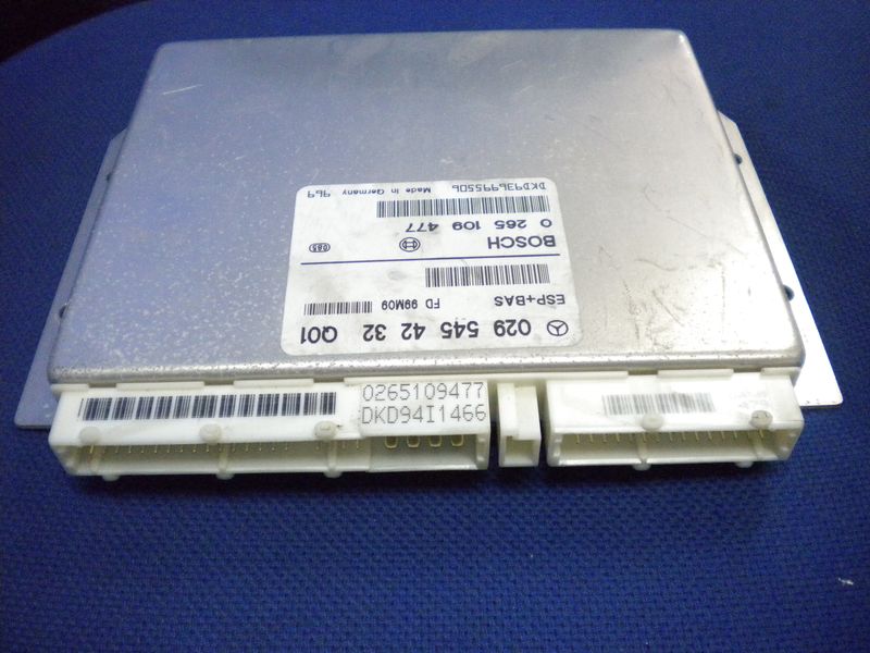 Centralina ESP+BAS Bosch 0265109477 per Mercedes classe A 170, codice Mercedes 0295454232, usata.